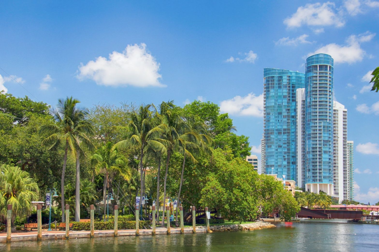 Key Biscayne - BARNES International Realty