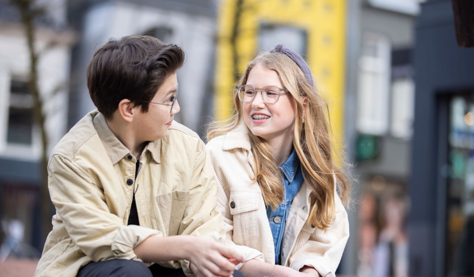 Wanneer moet mijn kind naar het ziekenhuis, optometrist of opticien?