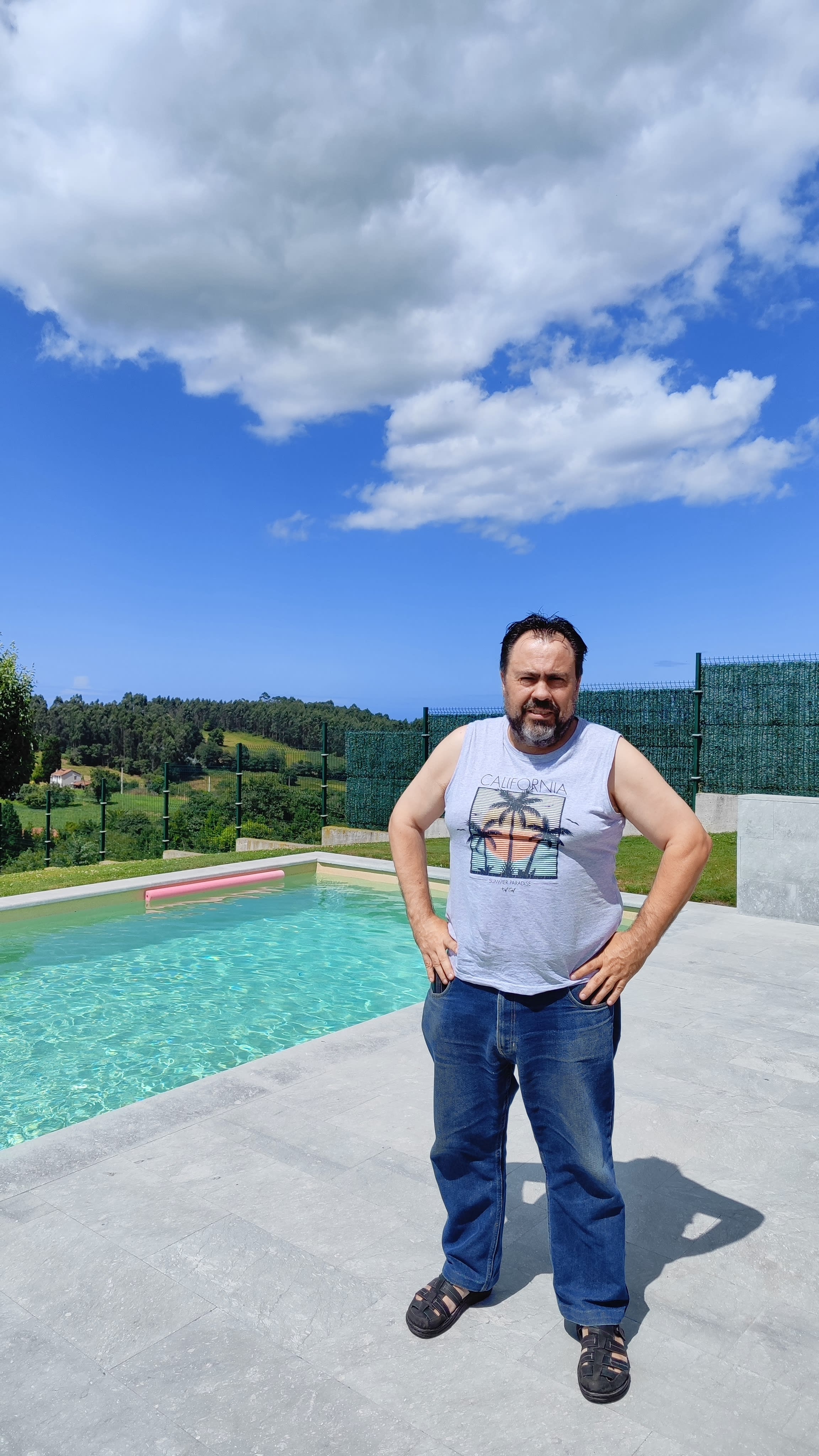 Javieruscu69 (javieruscu69.base.eth) Farcaster social identity (Fname handle) PFP