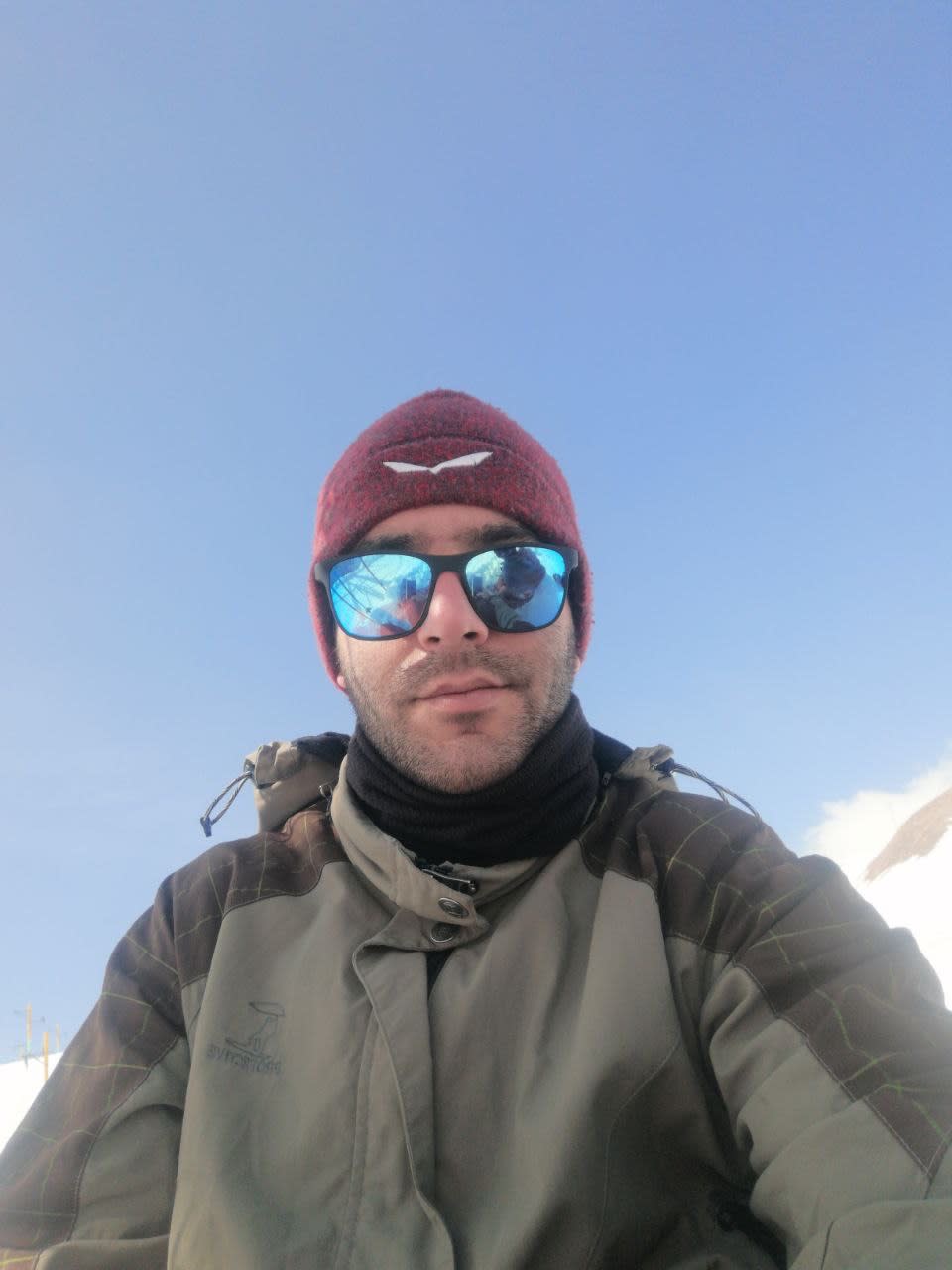 Navid's Farcaster avatar