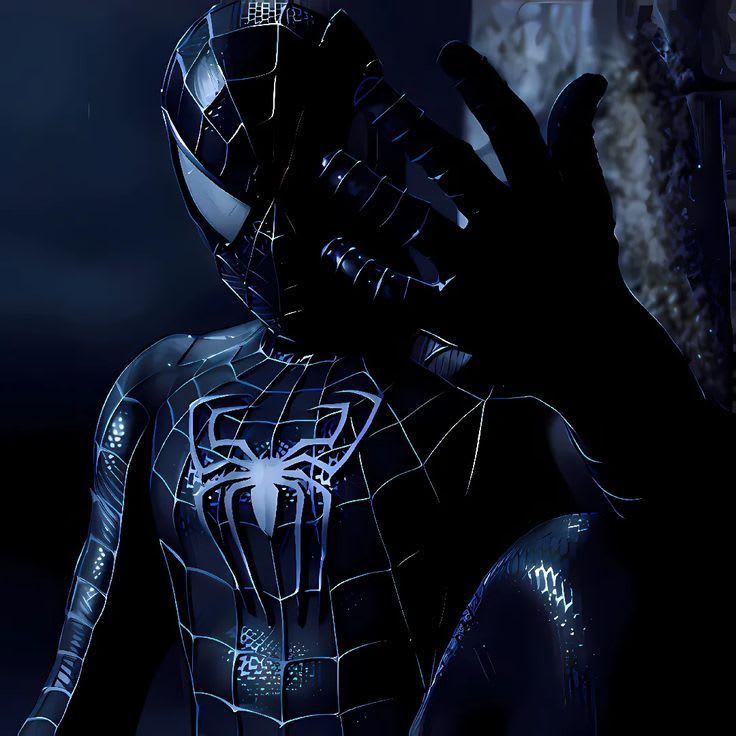 Twizzy🟦🟪🟧 pfp