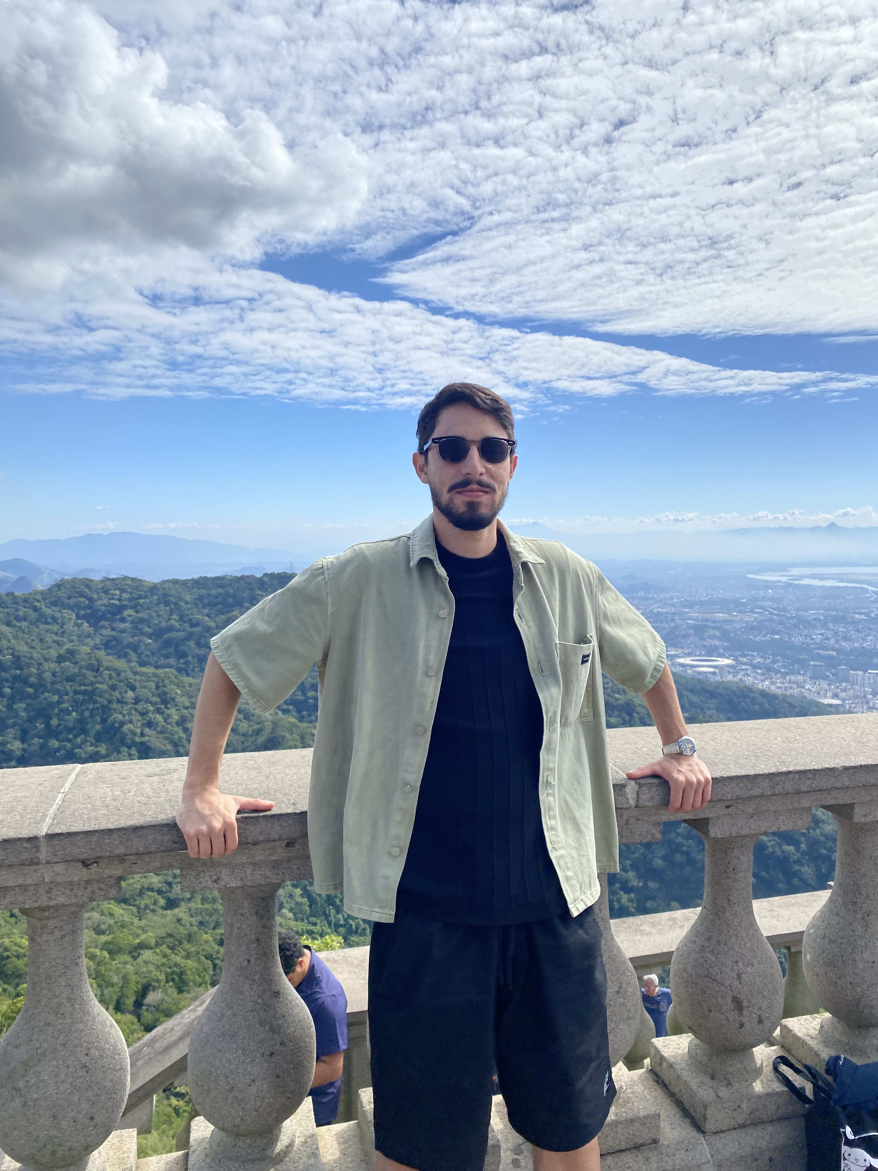 Elogio's Farcaster avatar