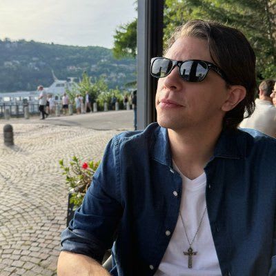 Ulises (cavenaghiulises) Farcaster social identity (Fname handle) PFP