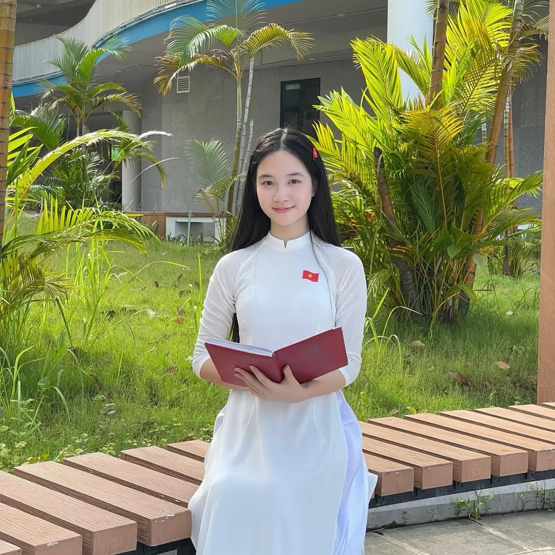 Thiên Liễu's Farcaster avatar