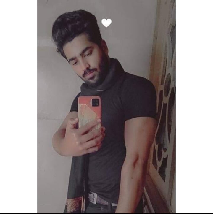 Mahad Ali's Farcaster avatar