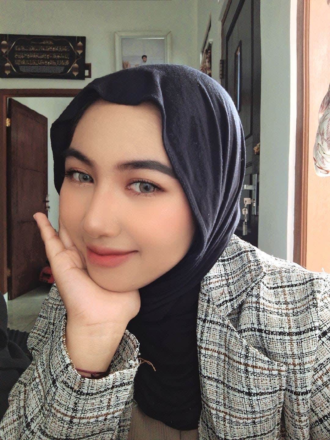 khumaira's Farcaster avatar