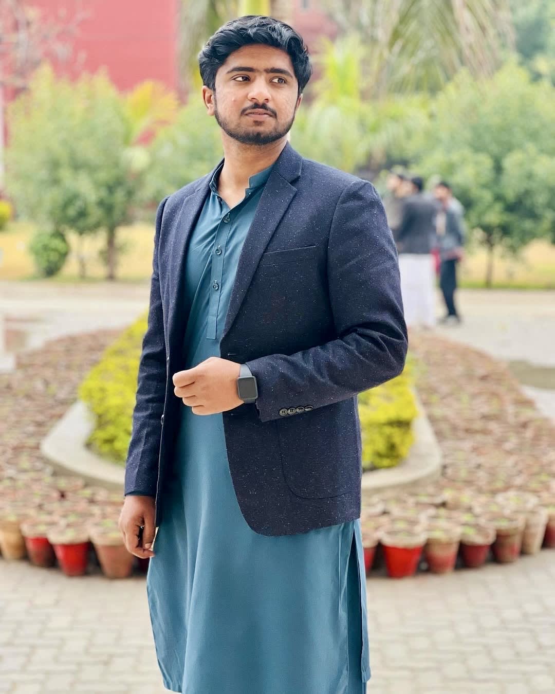 Naveed (naveedahmad) Farcaster social identity (Fname handle) PFP