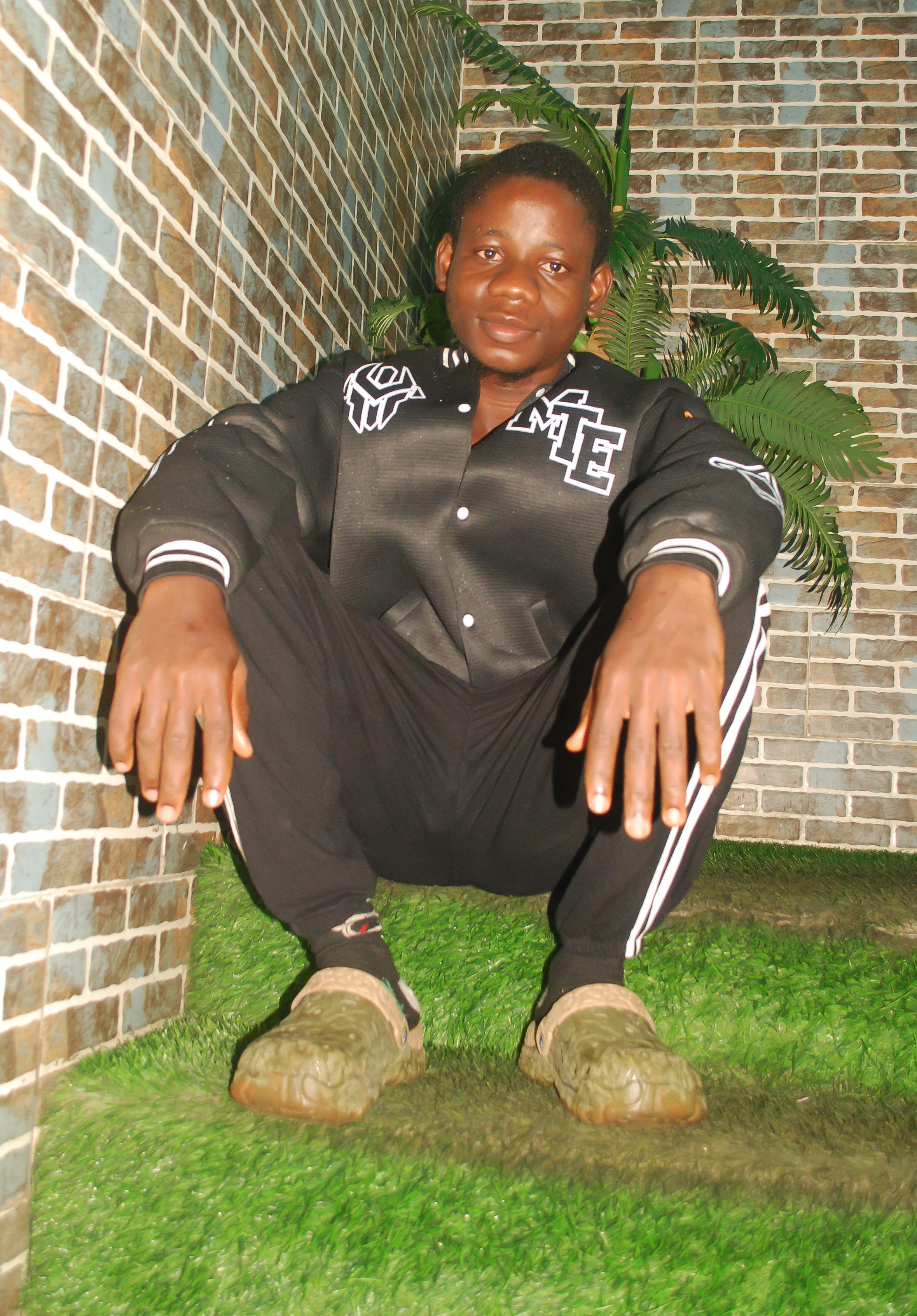 dcryptodev.base.eth Basenames (.base.eth domains) based on ENS PFP