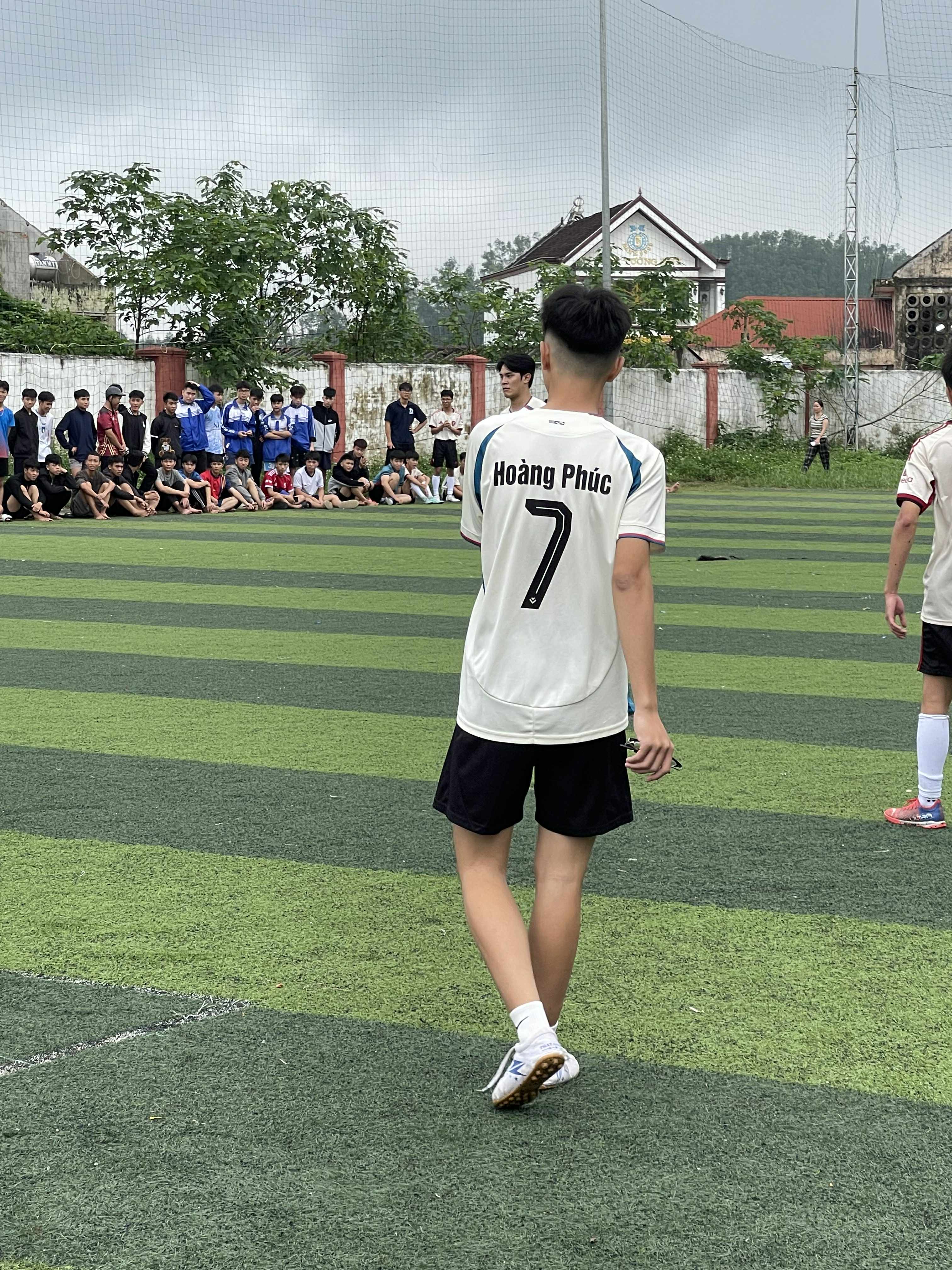 Hoang Phuc's Farcaster avatar