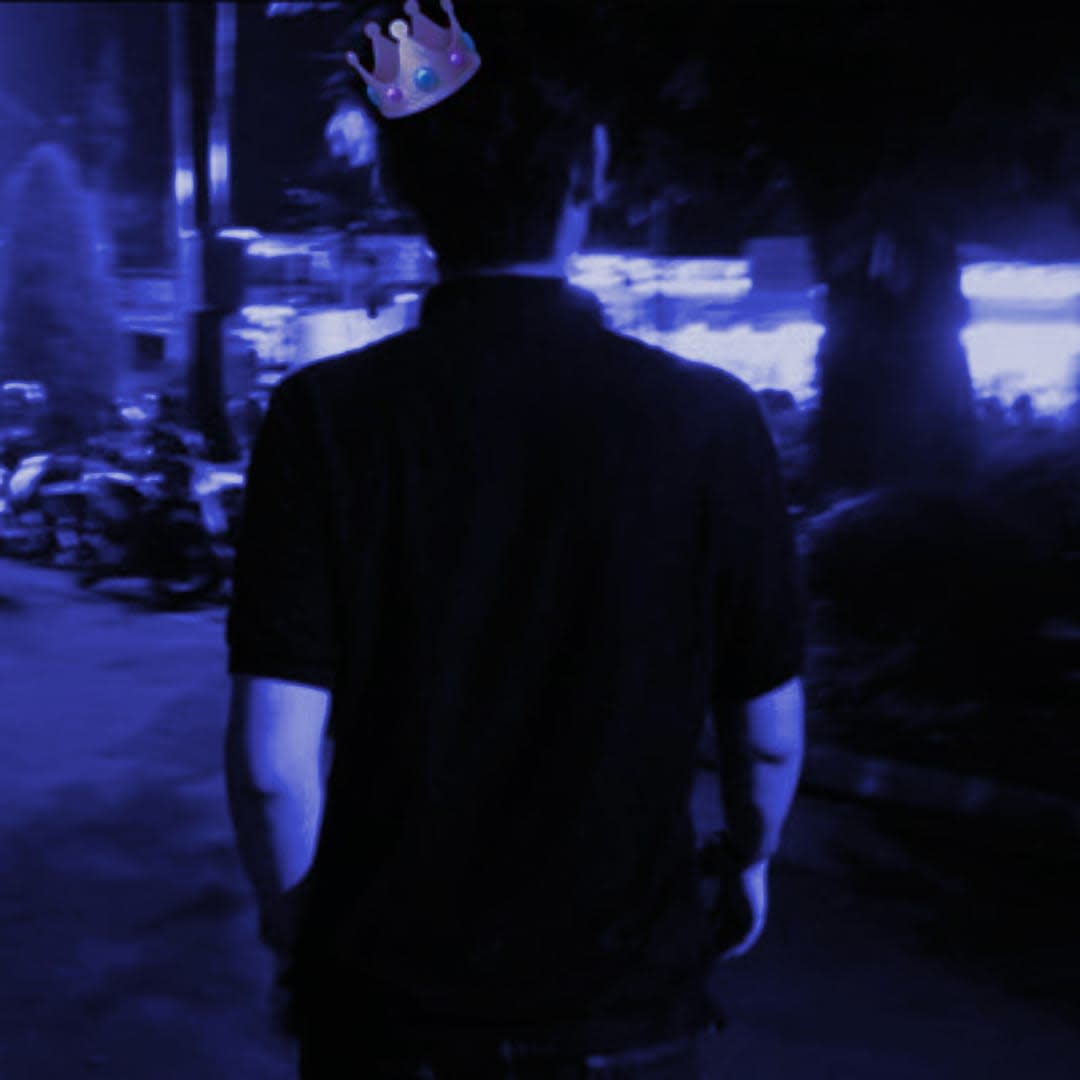 Askoeyyy 🟦 (askuyyyydimari) Farcaster social identity (Fname handle) PFP