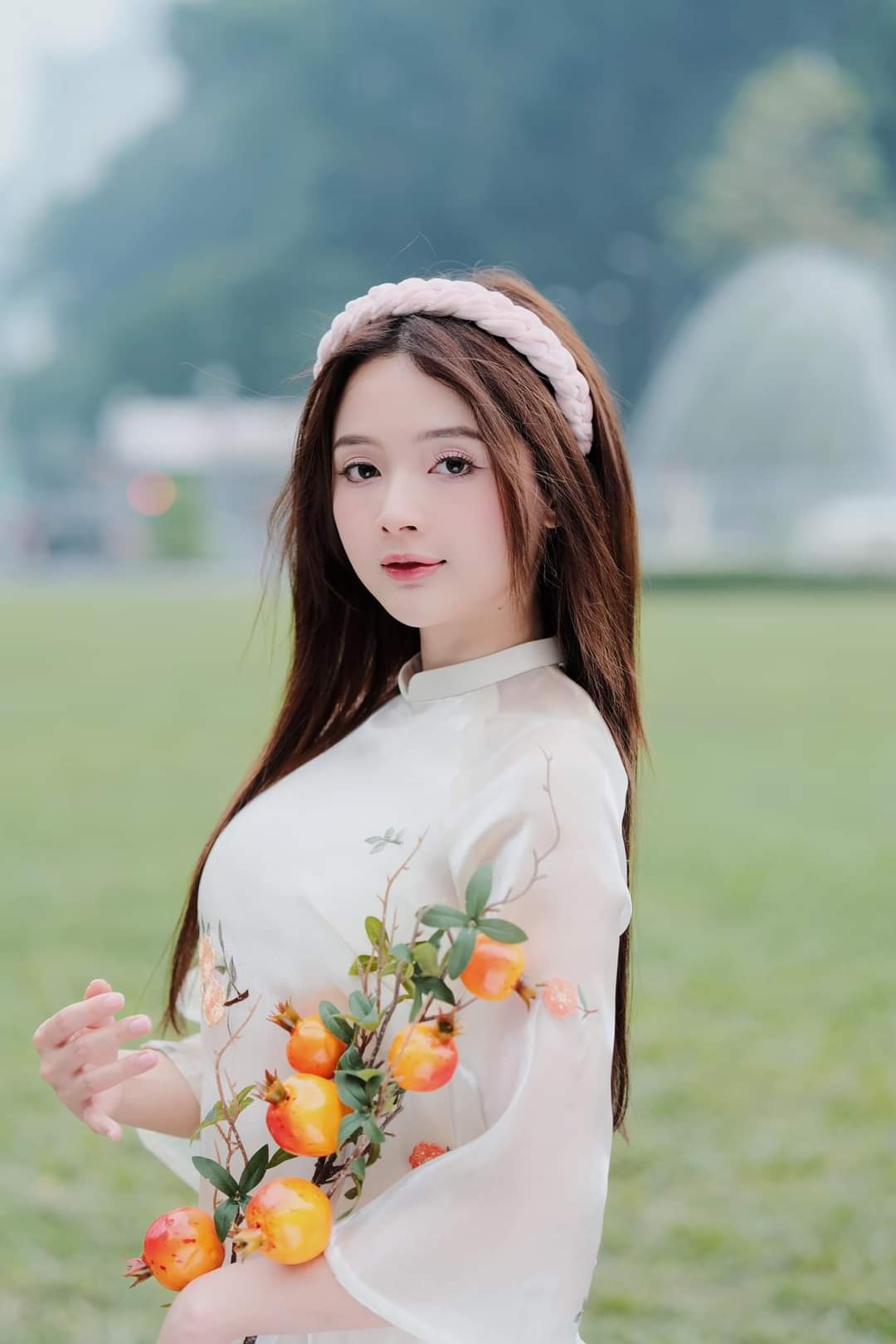 Nhung16's Farcaster avatar