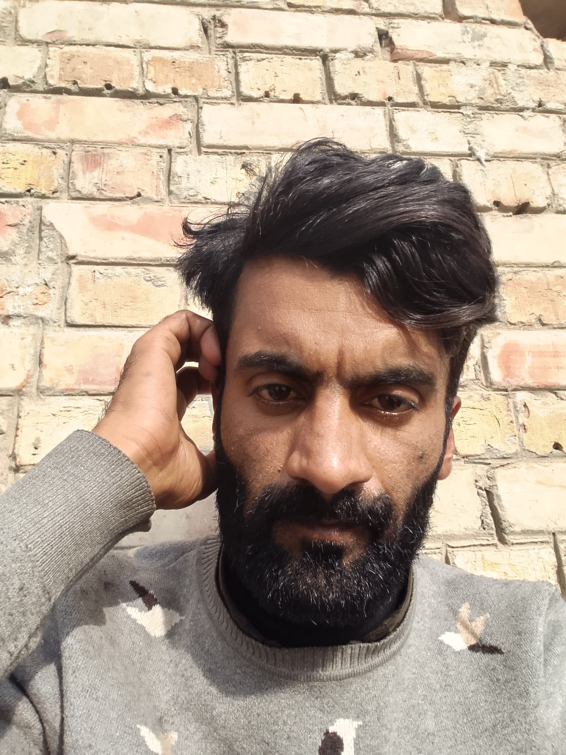 bhattiadeel429's Farcaster avatar