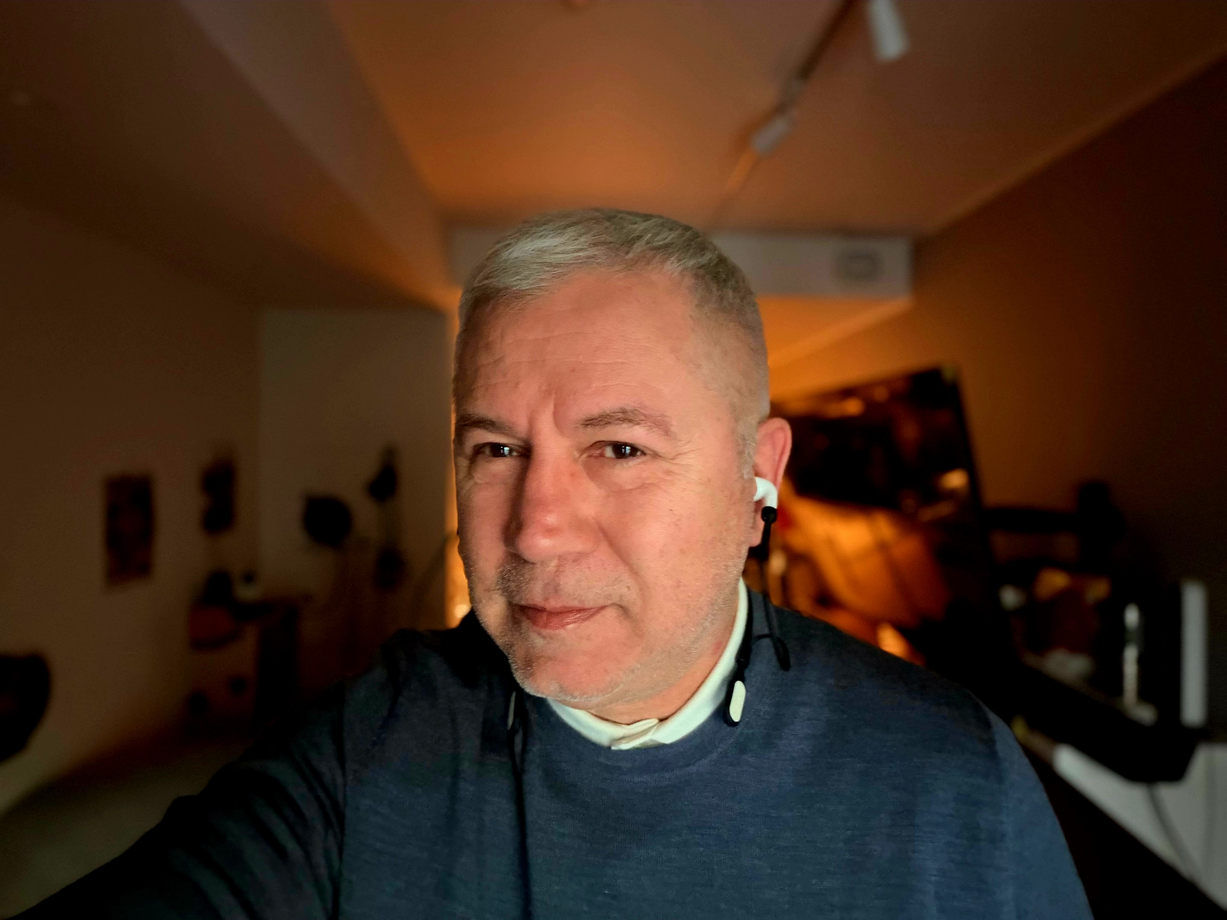 just Ray (raymondjohansen.base.eth) Farcaster social identity (Fname handle) PFP