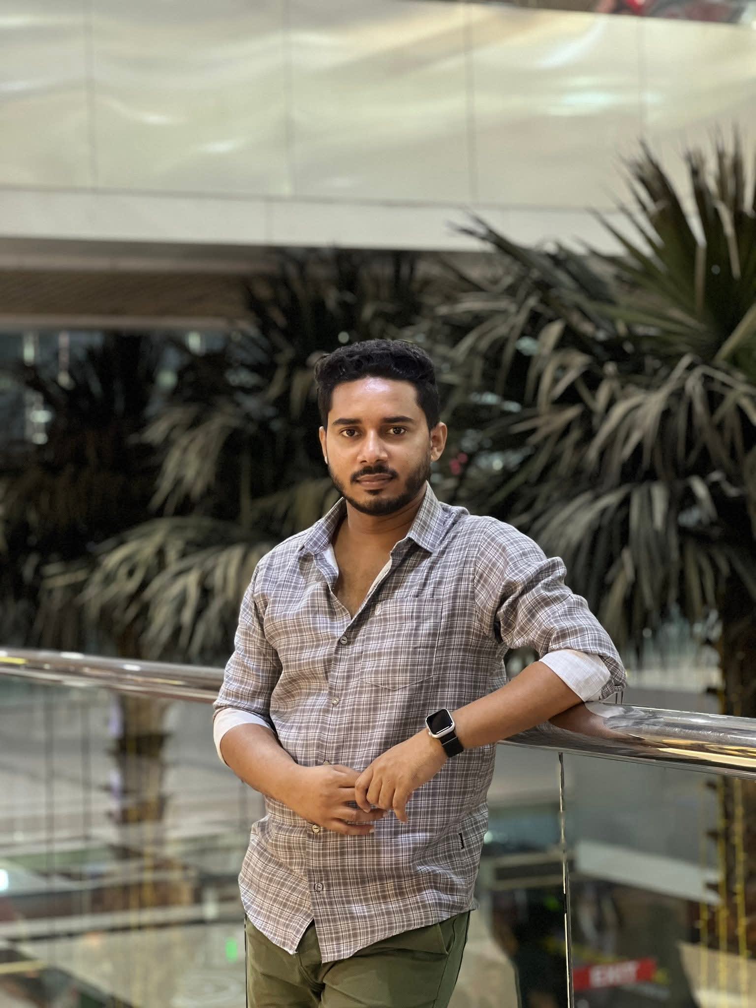 AR AKASH's Farcaster avatar