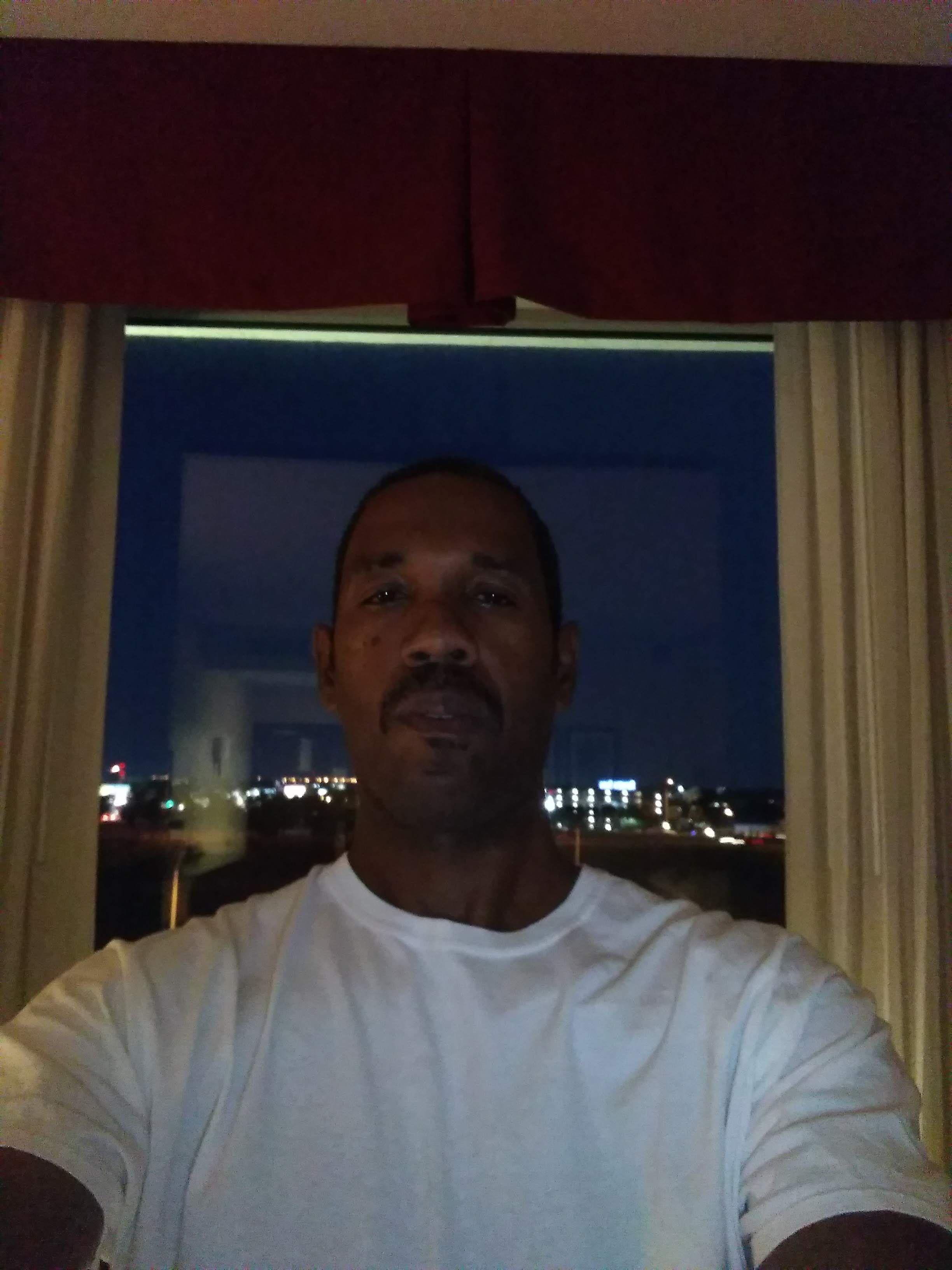 patrickrunks Farcaster social identity (Fname handle) PFP
