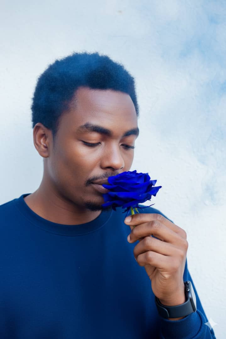 Nuraazanwa's Farcaster avatar