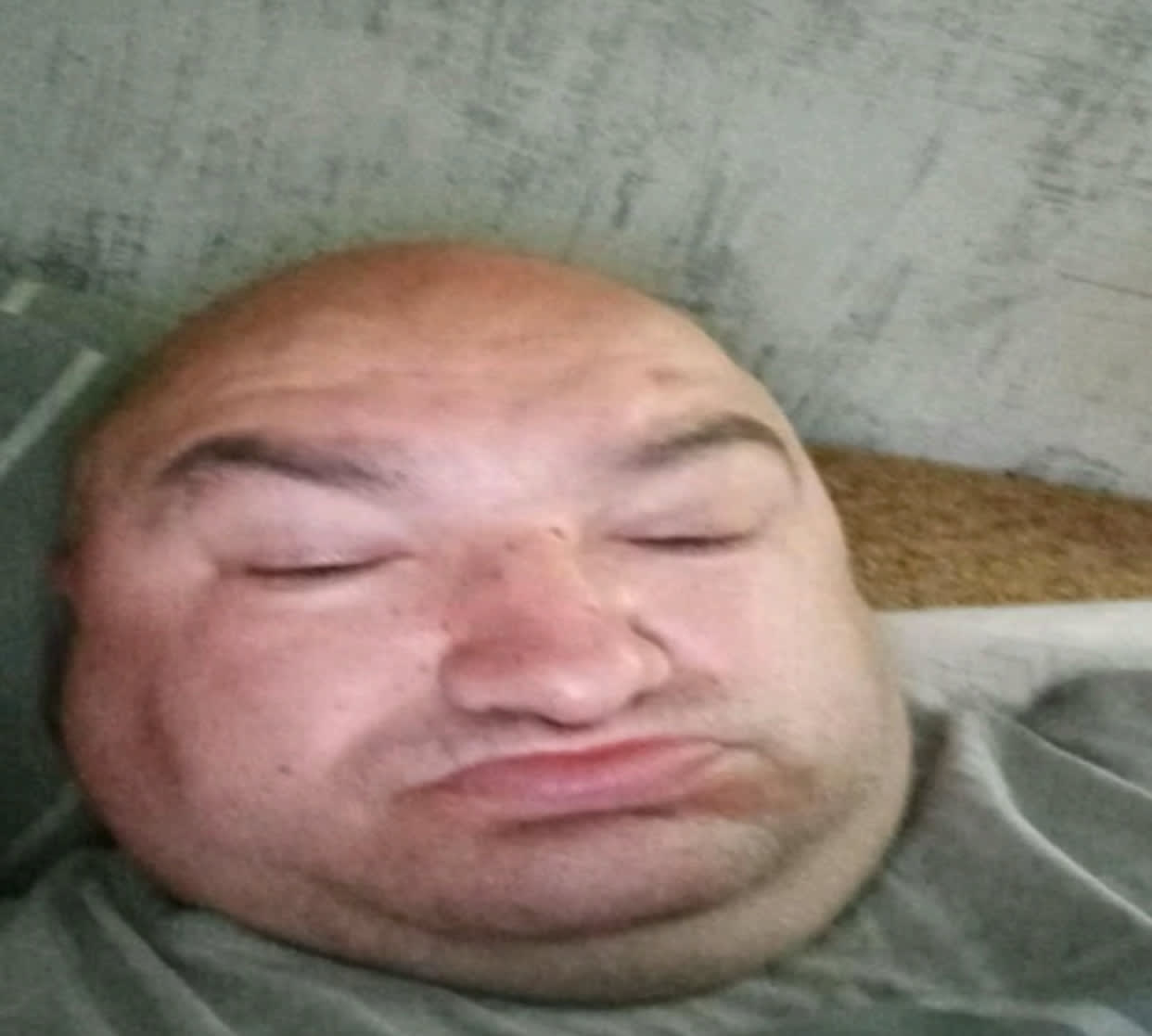 solikmolik1's Farcaster avatar