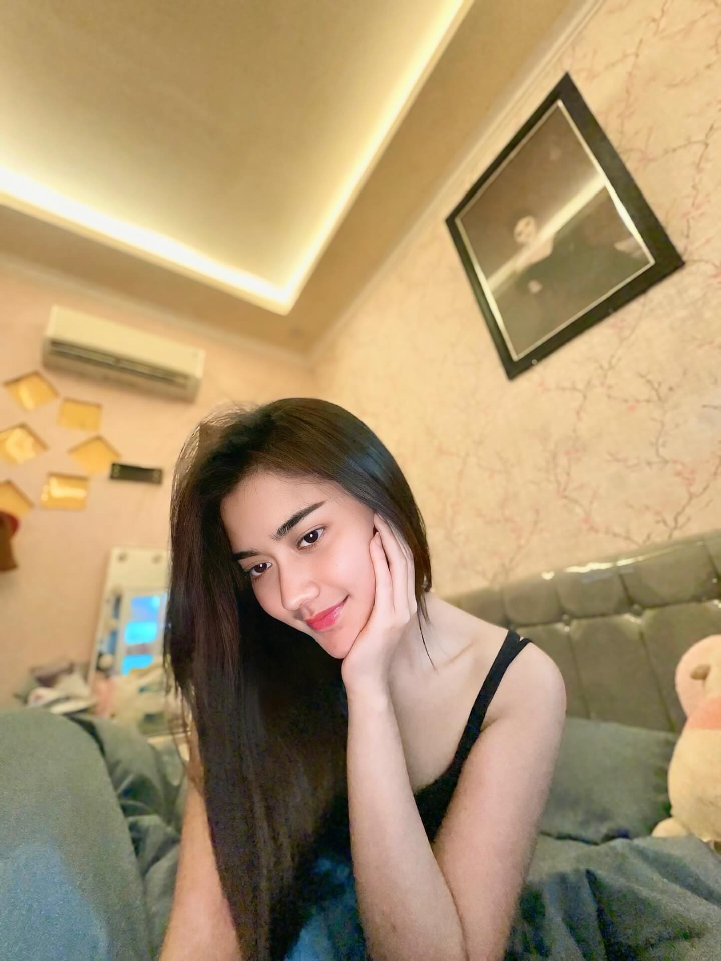 yeni rahmani's Farcaster avatar