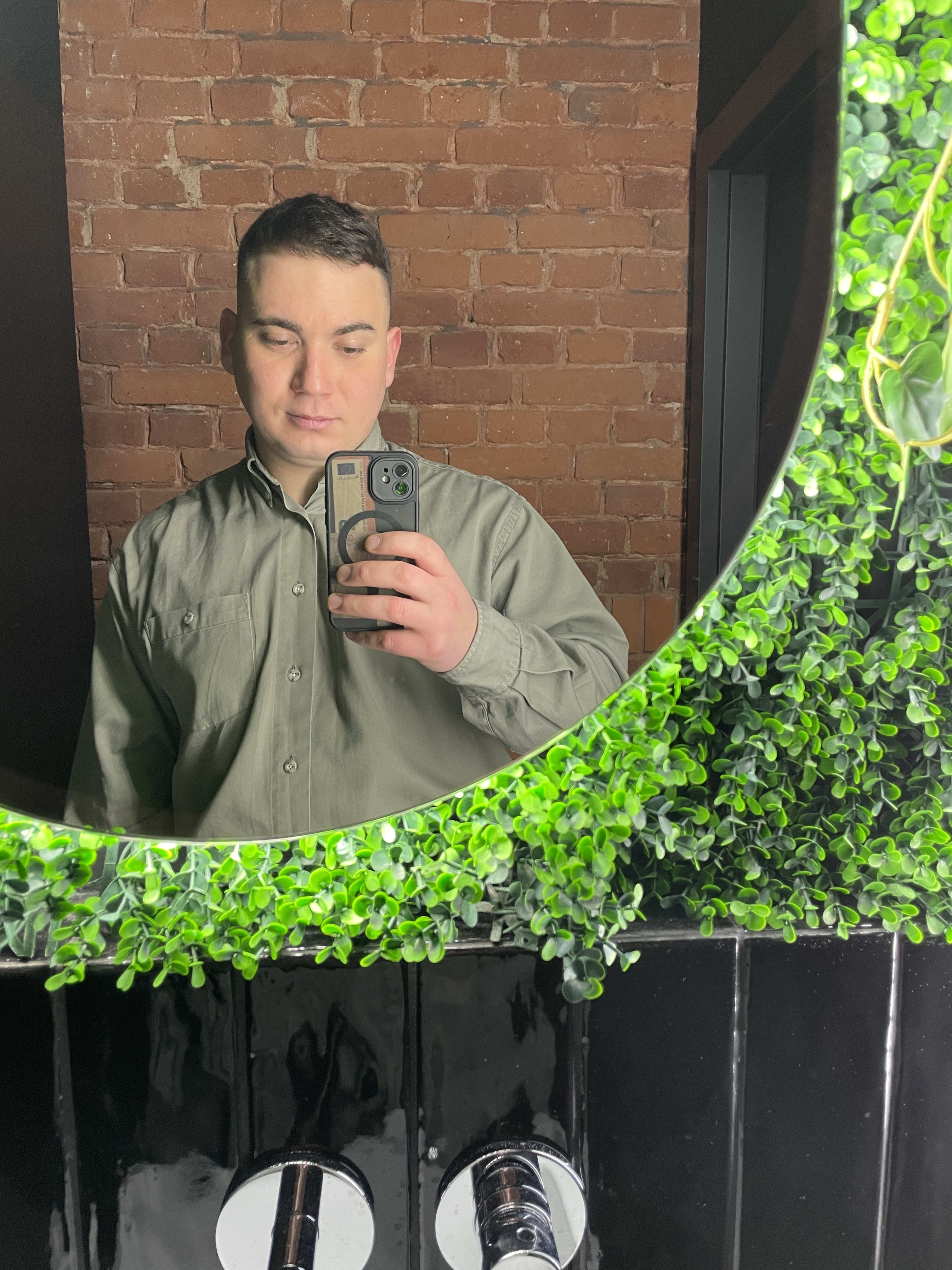 Maksym (mrmisixxx) Farcaster social identity (Fname handle) PFP