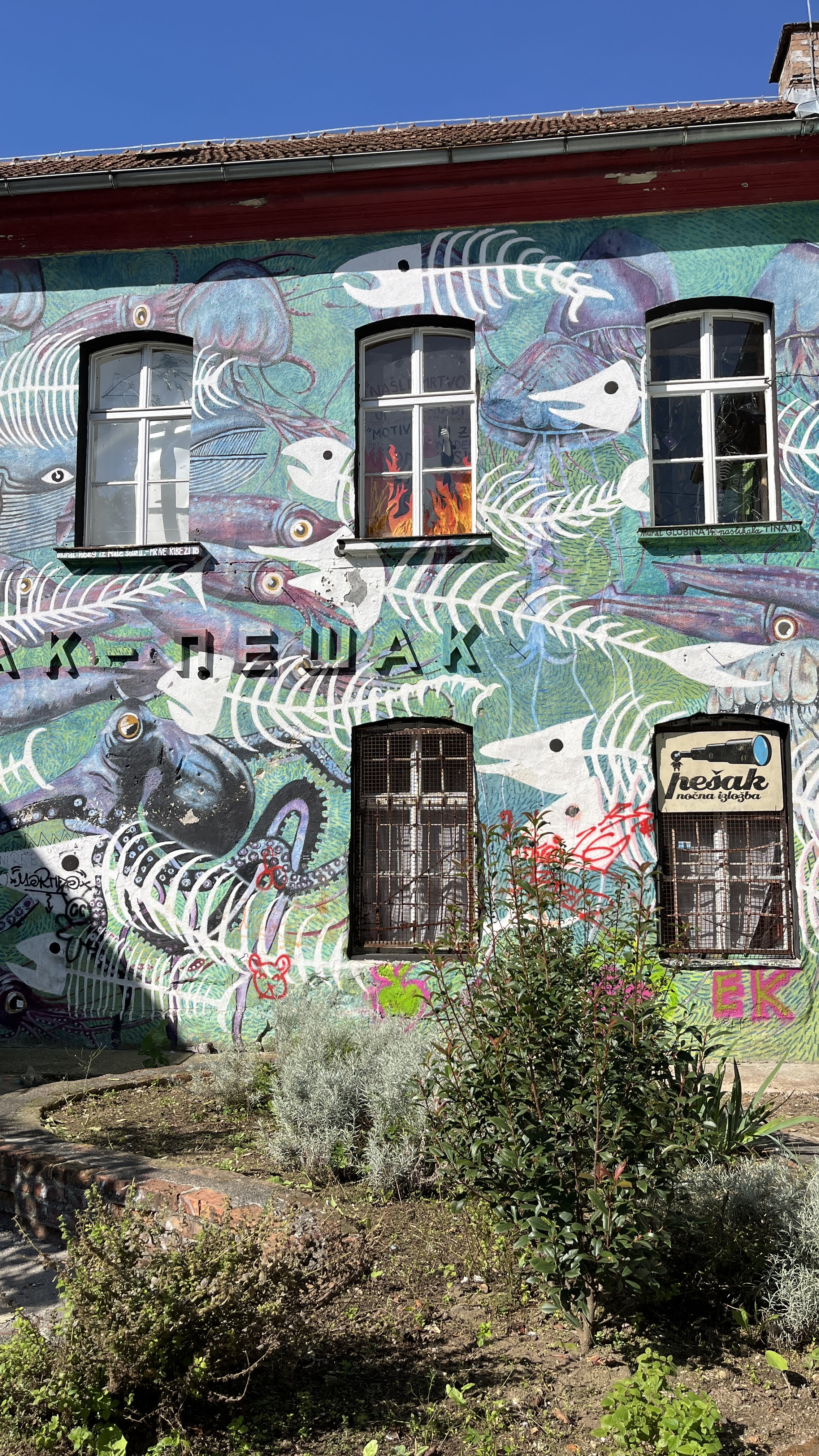 unter (unterm.base.eth) Farcaster social identity (Fname handle) PFP