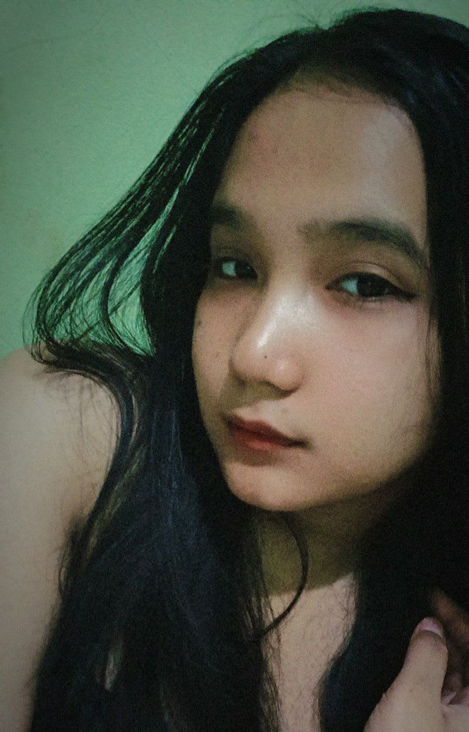 Ester (m00nika) Farcaster social identity (Fname handle) PFP