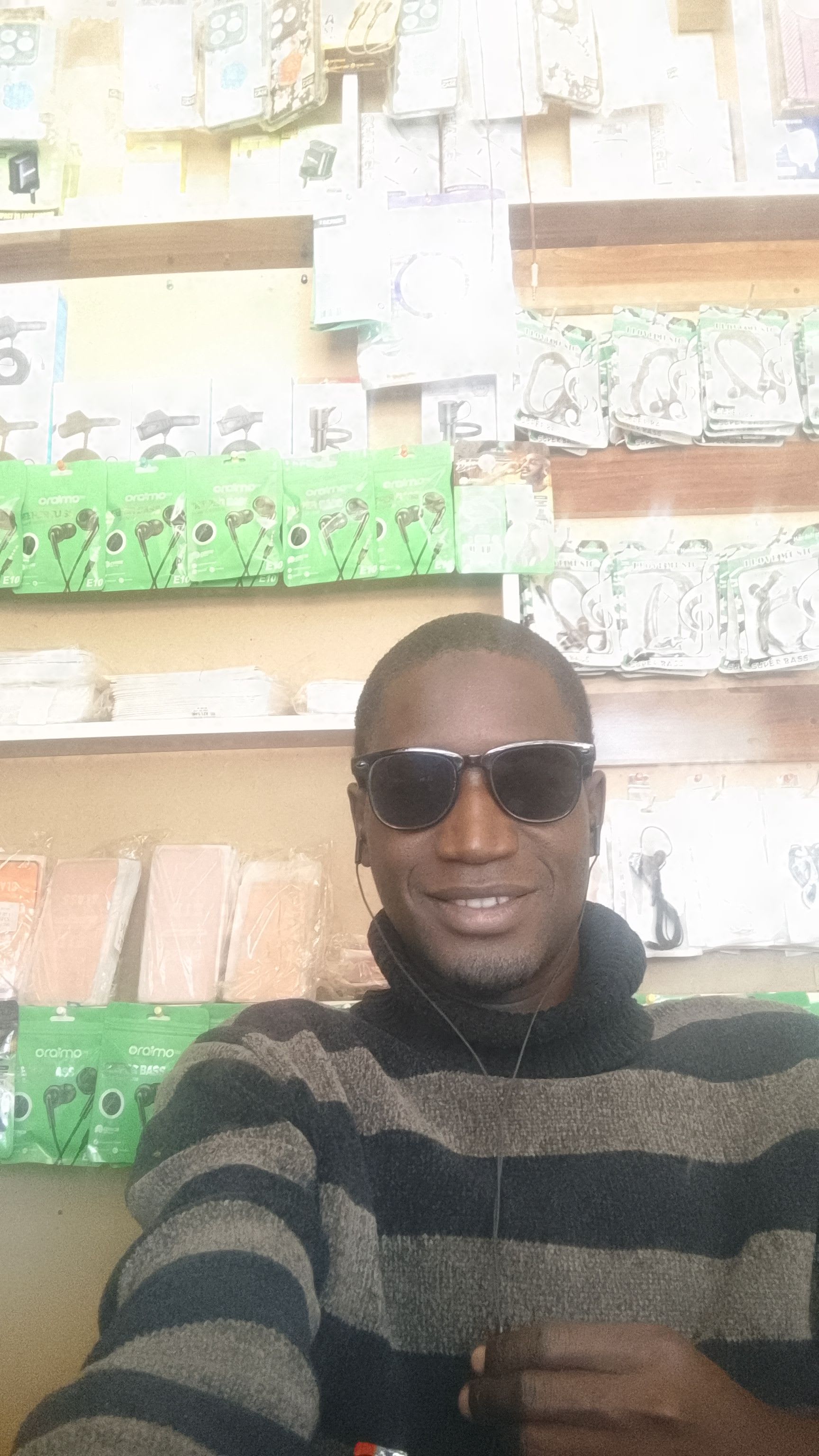 UKASHATU ABDULLAHI (ukashatu80) Farcaster social identity (Fname handle) PFP
