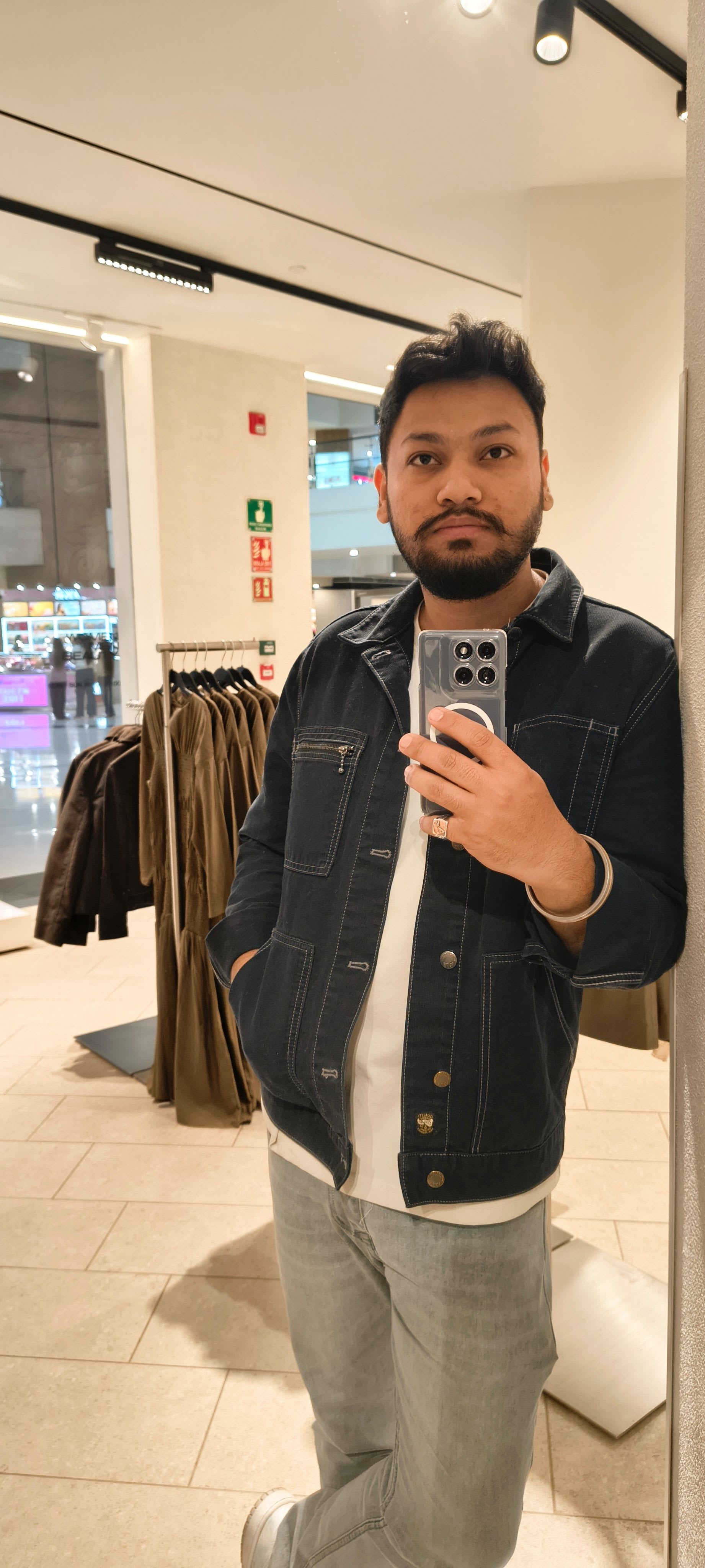Journeywithaman's Farcaster avatar
