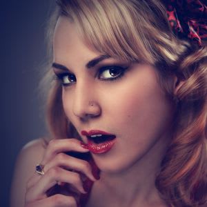 thecourtney's Farcaster avatar