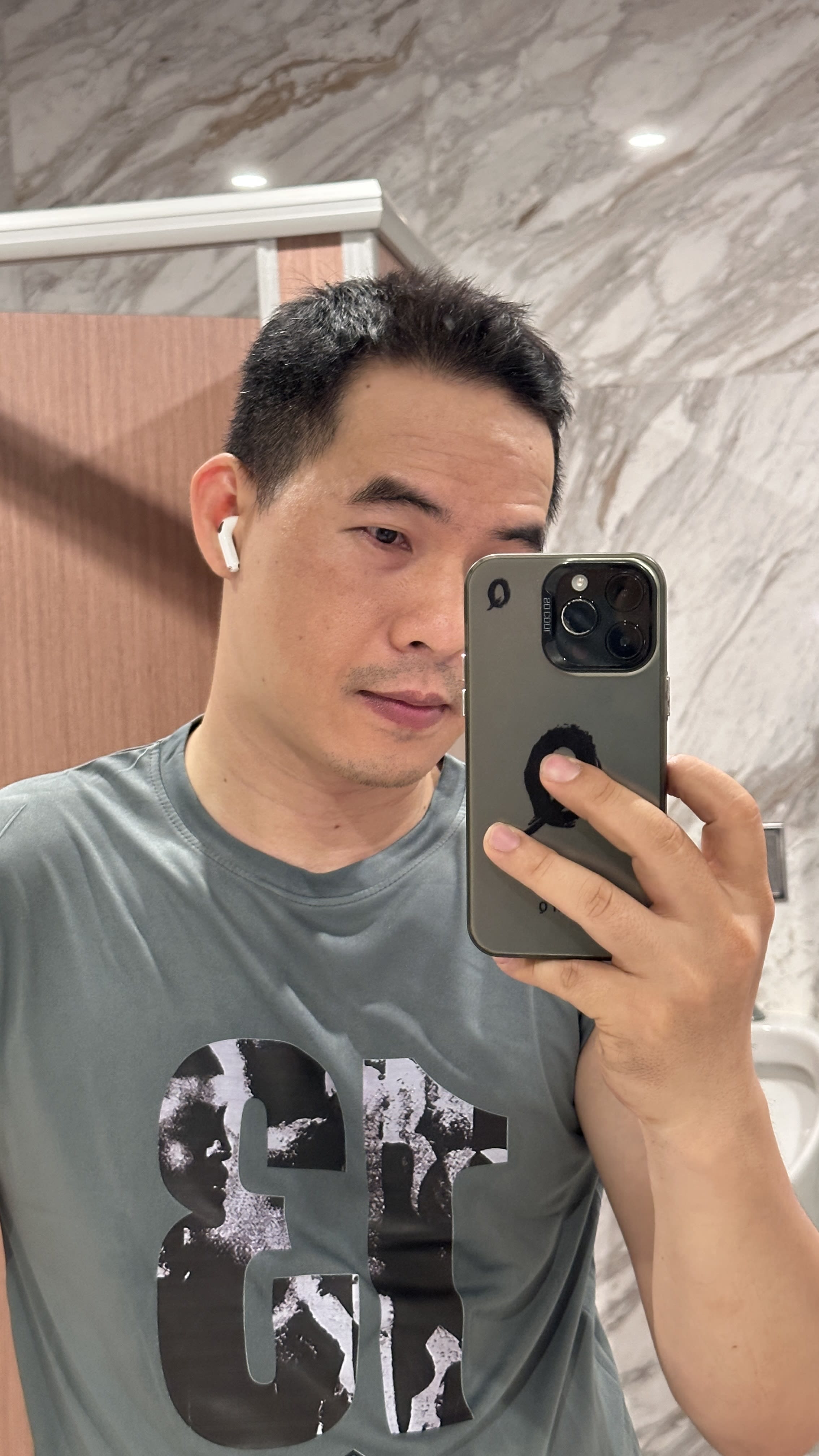 Q - duyquang.base.eth (azuki4588.eth) Farcaster social identity (Fname handle) PFP