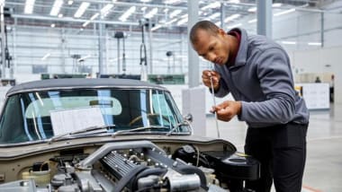 Young‑ und Oldtimer: Die Saison beginnt — ist Ihr Klassiker bereit?