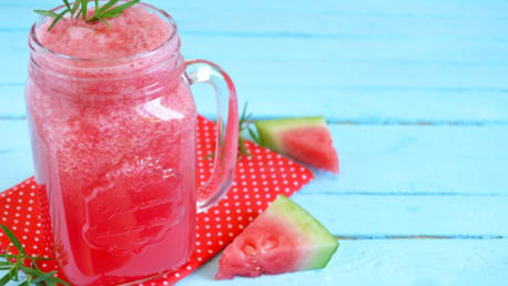 Wassermelone-Rosmarin-Wasser