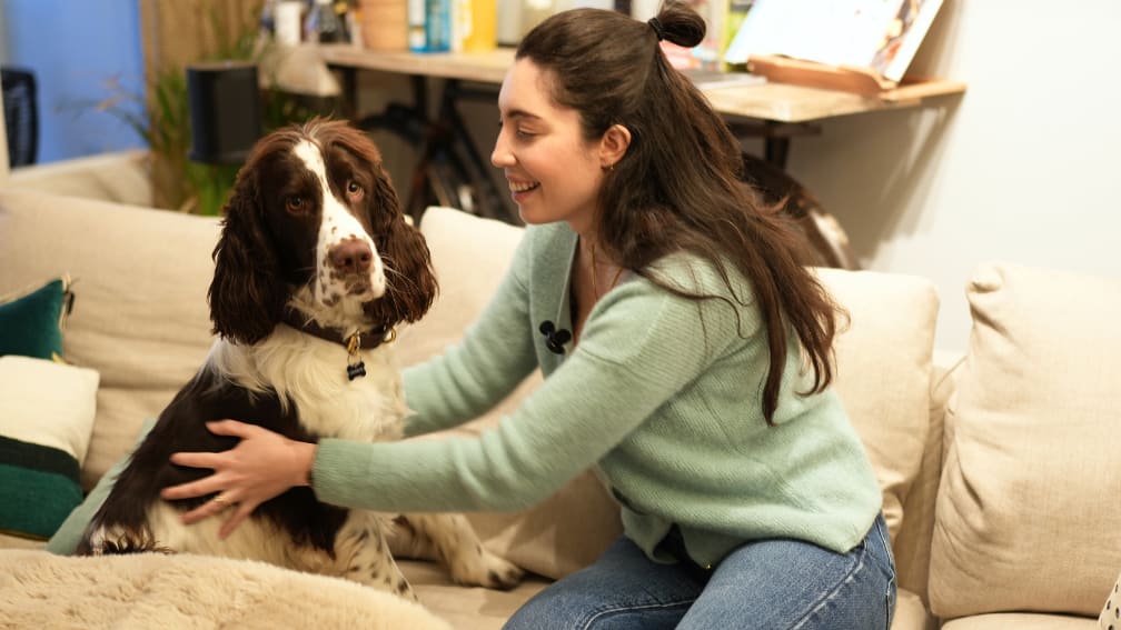 Isabella mit Hund Charlie