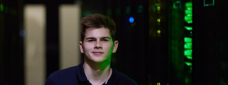 Fachinformatiker im Serverraum