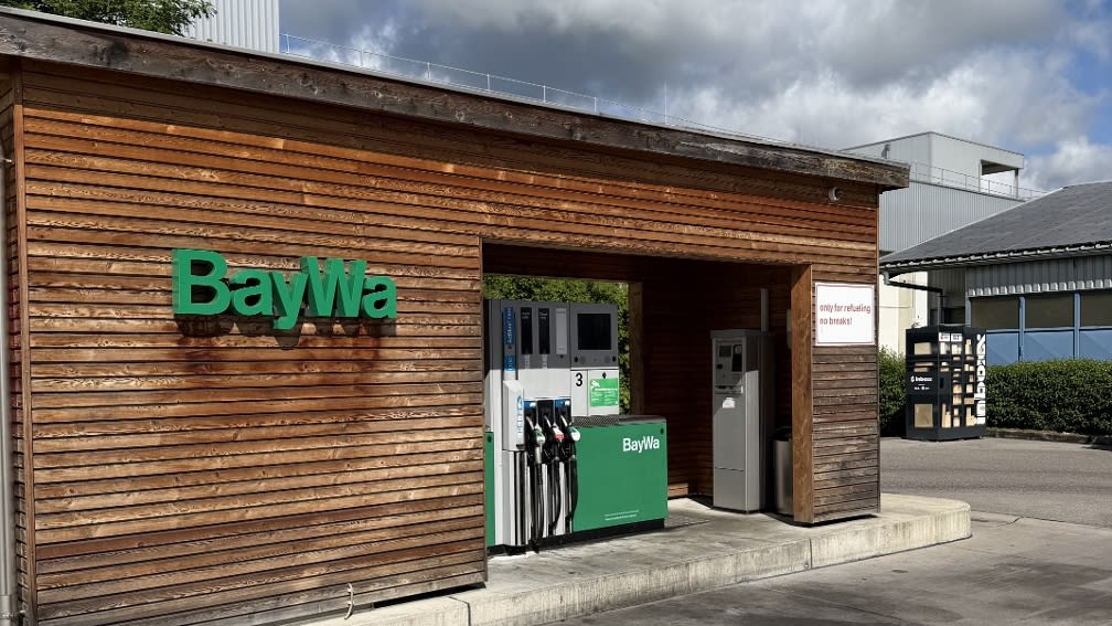 Inboxx-Paketstation an BayWa Tankstelle in Allershausen bei München