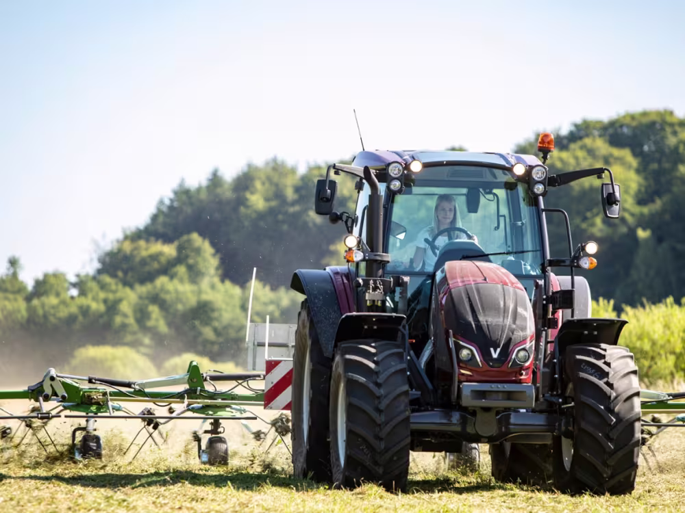 VALTRA Traktor "A-Serie"