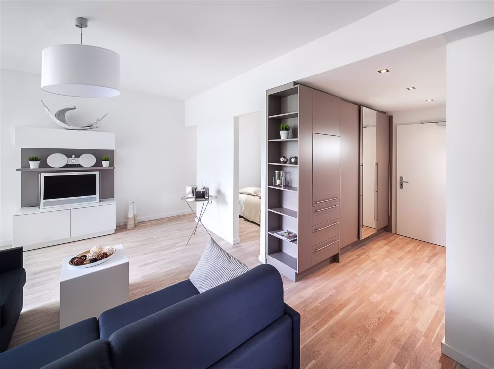 Eine moderne und vollmöblierte Wohnung