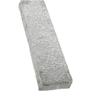 casafino Granit Stelen hellgrau gespitzt casafino Granit Stelen hellgrau gespitzt
