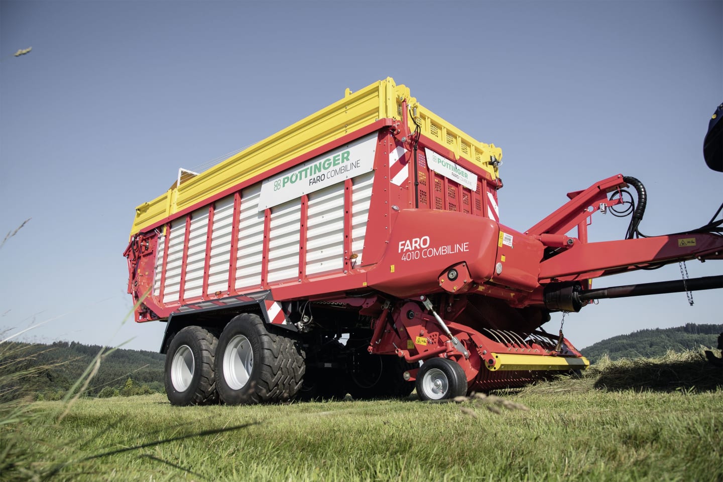 Pöttinger Ladewagen "Faro Combiline" mit Mehrzweck-Rotor