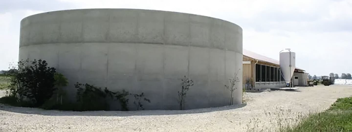 Dunglagerbehälter aus Stahlbeton für Gülle oder Gärreste / Güllegrube