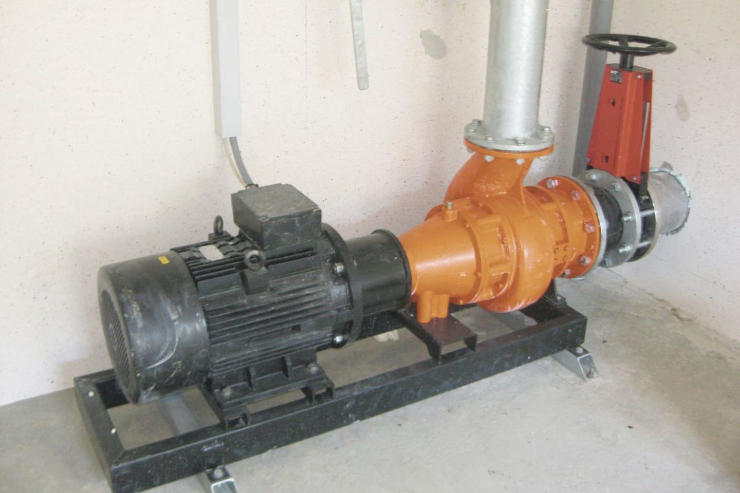 Kreiselpumpe für Gülle, Biogassubstrat, Klärschlamm, Abwasser und Industrieflüssigkeiten