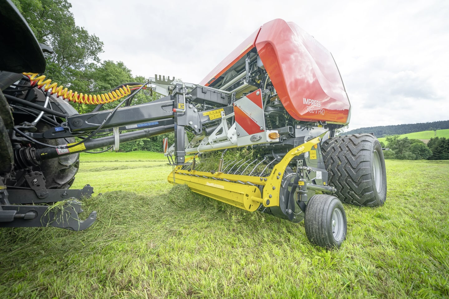 Pöttinger Rundballenpresse "Impress 3160 V Pro" Ø Ballen 0,80 – 1,55 m