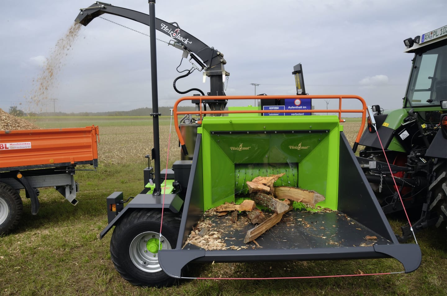 Heizohack® Häcksler "HM 8-400" handbeschickt, mit Fahrwerk, Dreipunktanbau