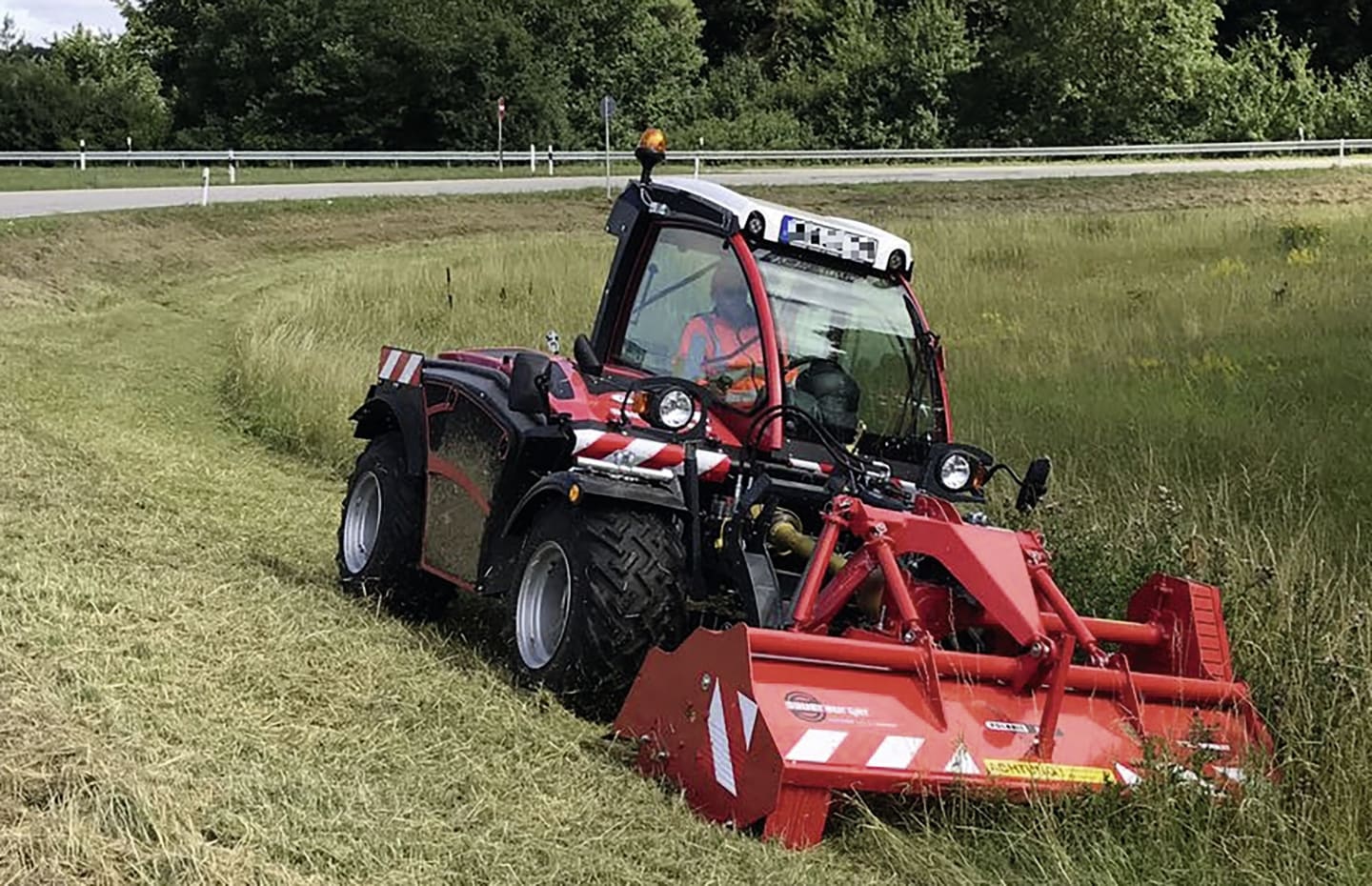 Sauerburger Hangtraktor "Grip 4-75 Standard"
