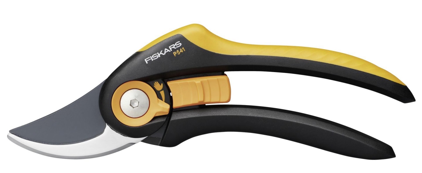 Fiskars Plus™ SmartFit Bypass-Gartenschere P541