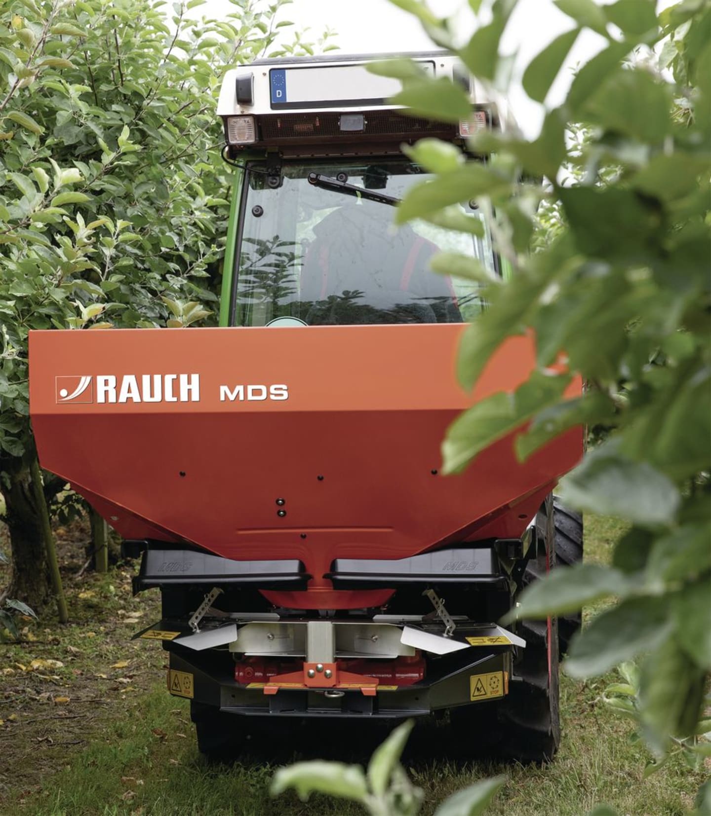 RAUCH Düngerstreuer "MDS 14.2 D" Streubreite 10 – 24 m hydraulische Schieberbetätigung mit 2 DW-Zylindern