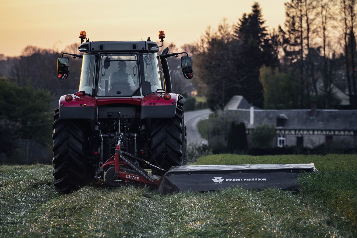 Massey Ferguson Scheibenmähwerk "MF DM 246" 2,42 m, Dreipunktanbau Heck Seitenaufhängung