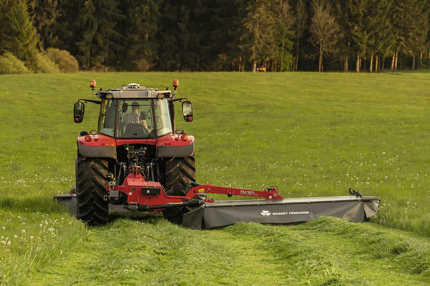 Massey Ferguson Scheibenmähwerk "MF DM 367 TL V" 3,60 m, Dreipunktanbau Heck Mittenaufhängung, vertikale Transportstellung