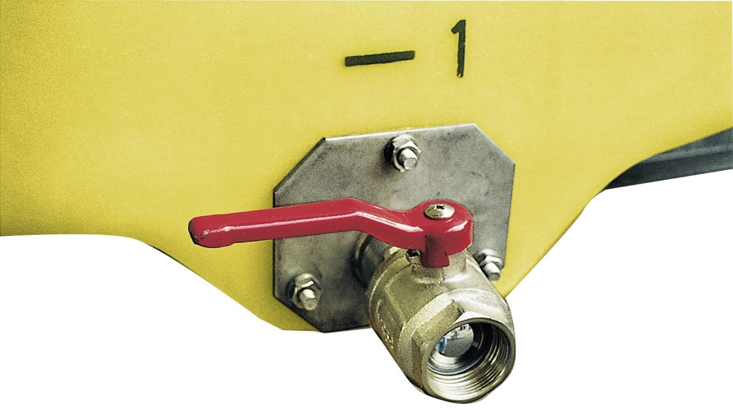 Cemo Auslaufhahn 3/4" IG, mit Edelstahlflansch, Messing vernickelt, für GFK-Fässer oval, PE-Fässer, 1317
