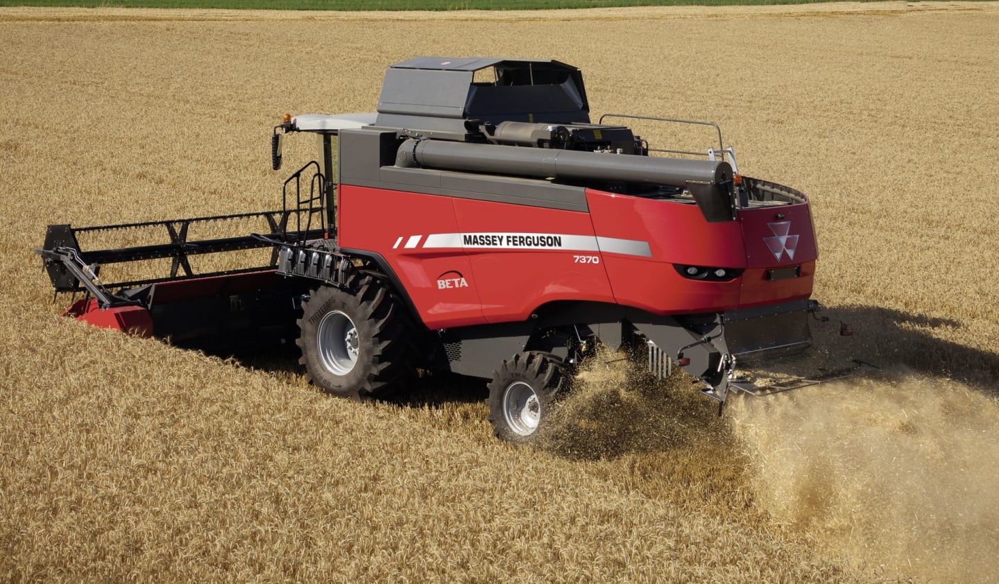 Massey Ferguson Mähdrescher "MF Beta 7370" 265 kW (360 PS)