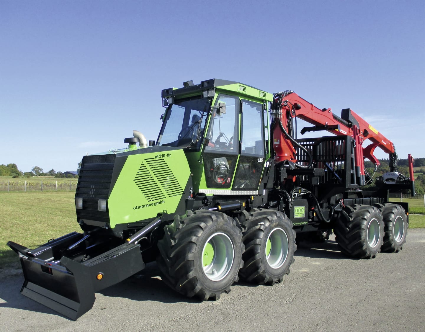 Noe Forsttraktor "NF 210-8R" 8-Rad